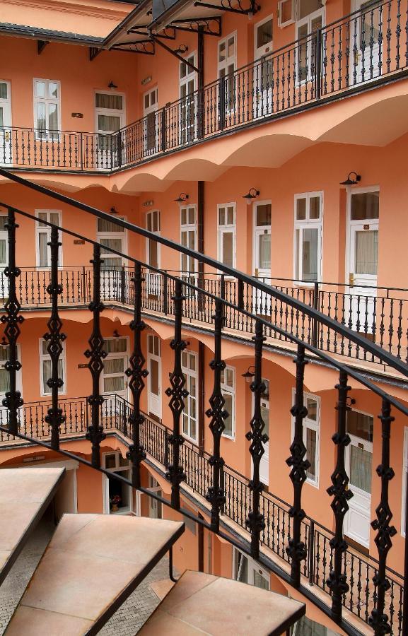 Hotel Patio براغ المظهر الخارجي الصورة
